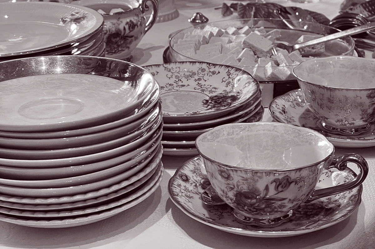 A table laid with chai and food at SAC Art Amsterdam